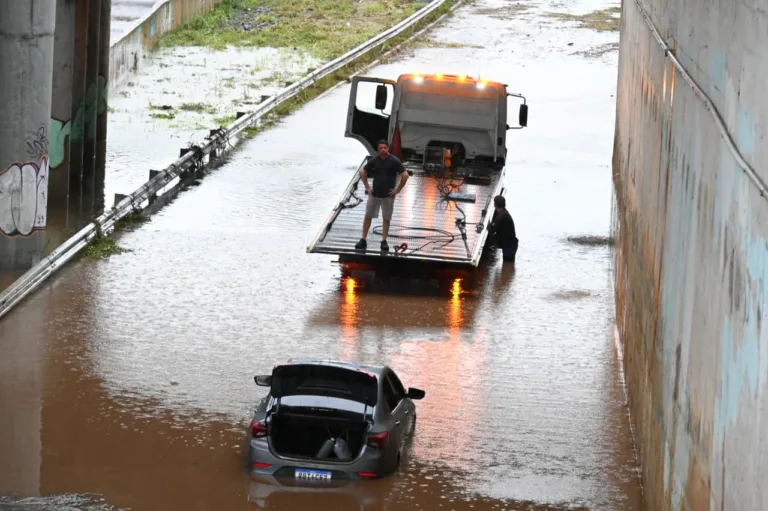 Goiânia anuncia pacote de R$ 120 milhões para conter alagamentos na Marginal Botafogo