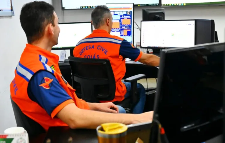 Prefeitura monitora tempestade em tempo real e atua de forma preventiva nesta terça-feira (16/12)