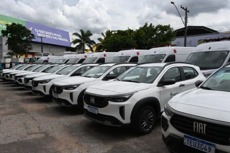 Mabel recebe 8 novos veículos para a ampliação de atendimentos sociais da Prefeitura