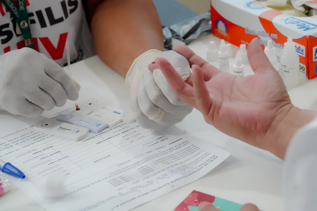 Saúde intensifica ações de luta contra a Aids durante ´Dezembro Vermelho`