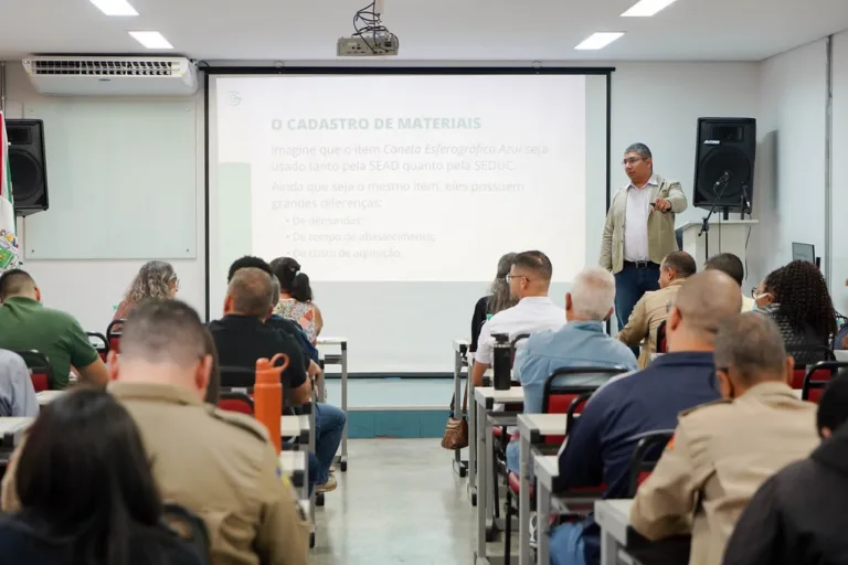 Servidores em sala de aula