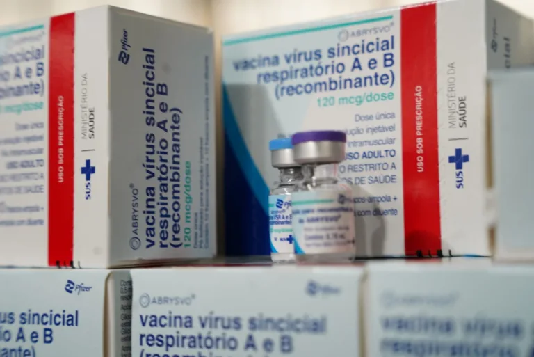 Saúde amplia campanha de vacinação contra bronquiolite em gestantes