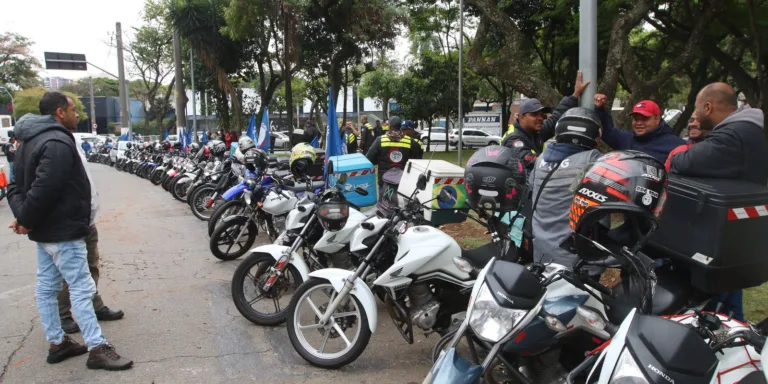 Governo cria grupo para debate direitos de entregadores por aplicativo