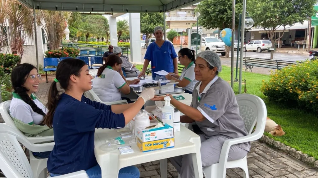 Hospital Estadual de Jaraguá intensifica ações contra ISTs no Dezembro Vermelho