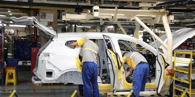 Indústria goiana tem maior crescimento do país em outubro