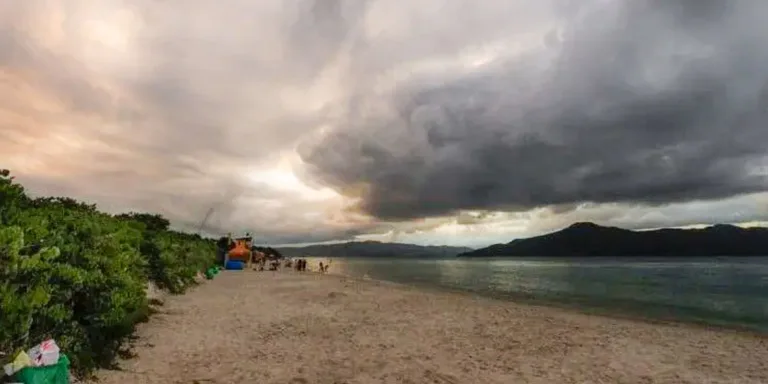 Rio Grande do Sul e Santa Catarina têm alerta para tempestade