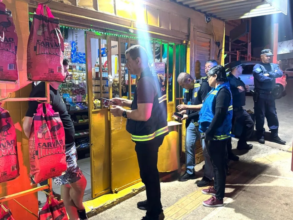 Após fechamento de distribuidoras à meia-noite, capital registra queda expressiva na criminalidade