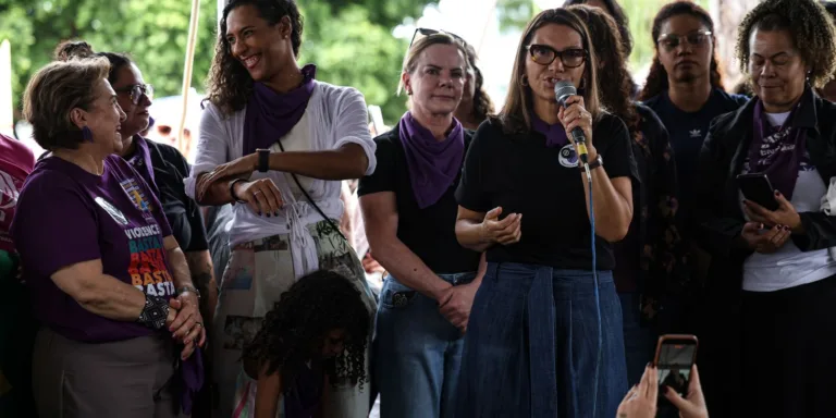 Seis ministras e um ministro participam do Levante de Mulheres no DF