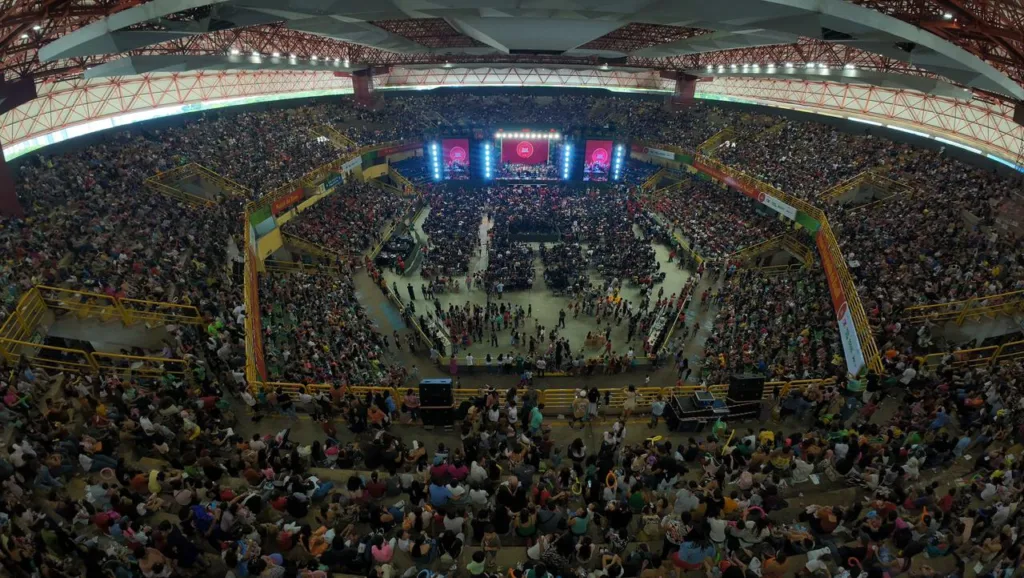 Entrega de brinquedos do Natal do Bem