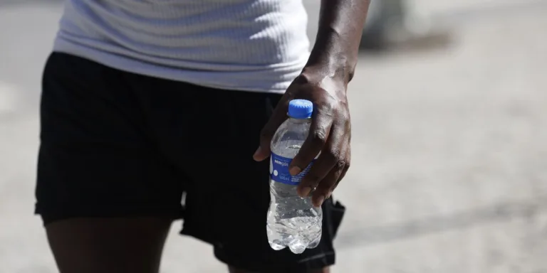 Veja dicas para se proteger da onda de calor extremo