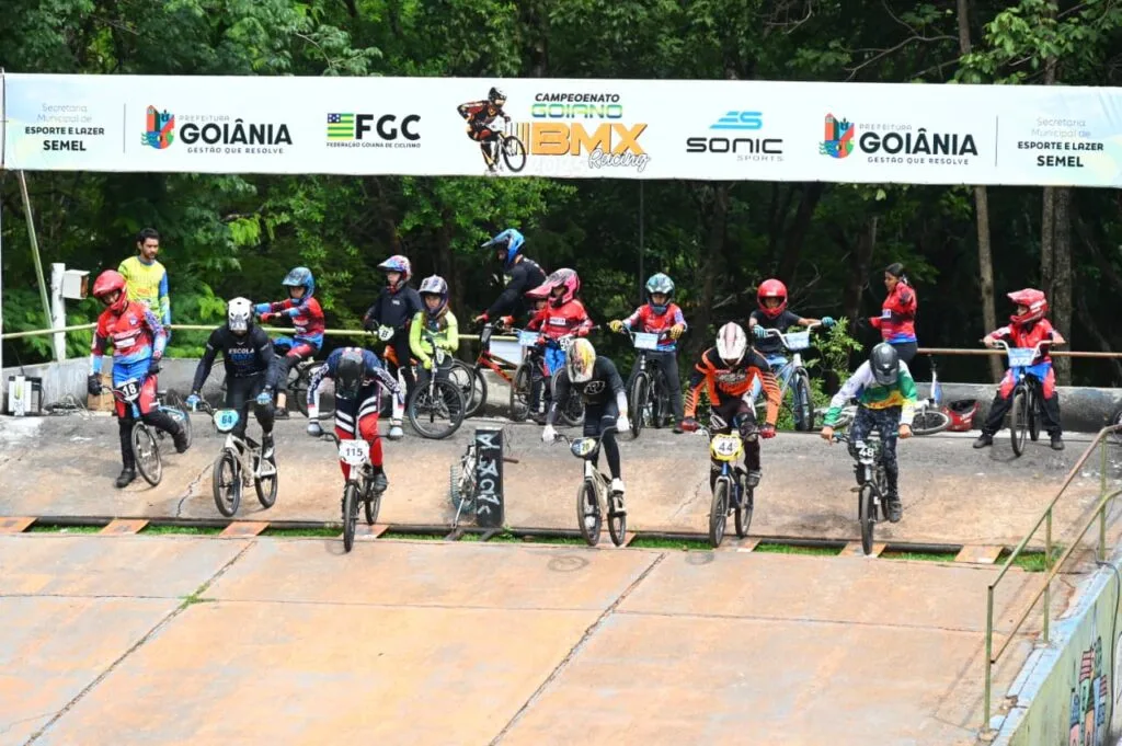 Mabel entrega revitalização da pista de bicicross do Parque Botafogo