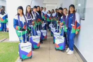 Goiás English envia mais de 30 professores para aprimorar Inglês em Londres