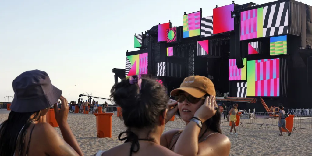 Copacabana já vive clime de expectativa para a festa da virada