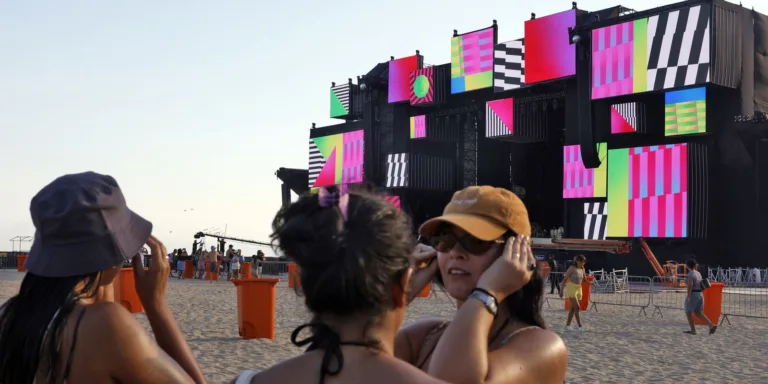 Copacabana já vive clime de expectativa para a festa da virada