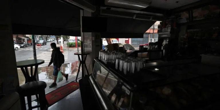 Inmet emite alerta de tempestade e vento na Região Sul