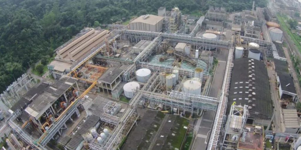 Cubatão pede ajuda para tentar reverter fechamento de fábricas