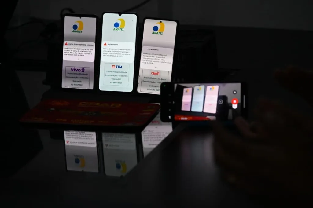 Defesa Civil explica diferença entre alertas severo e extremo enviados à população durante período chuvoso