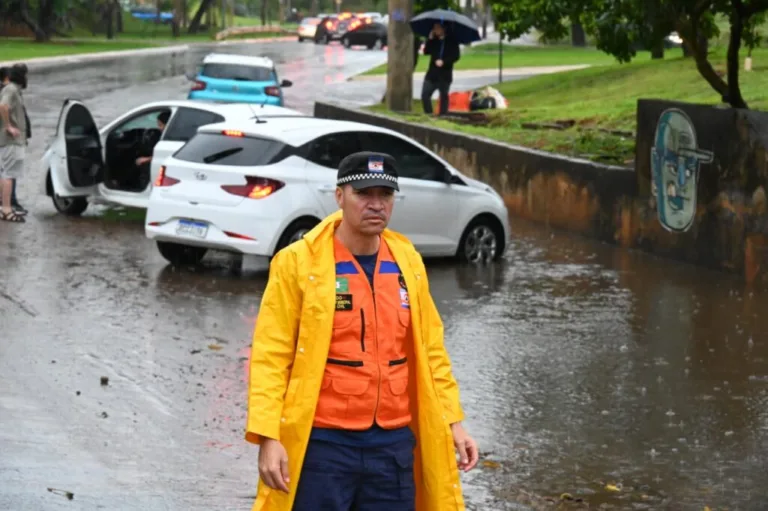 Gabinete de Crise atua ao longo de 2025 na prevenção de impactos climáticos em Goiânia