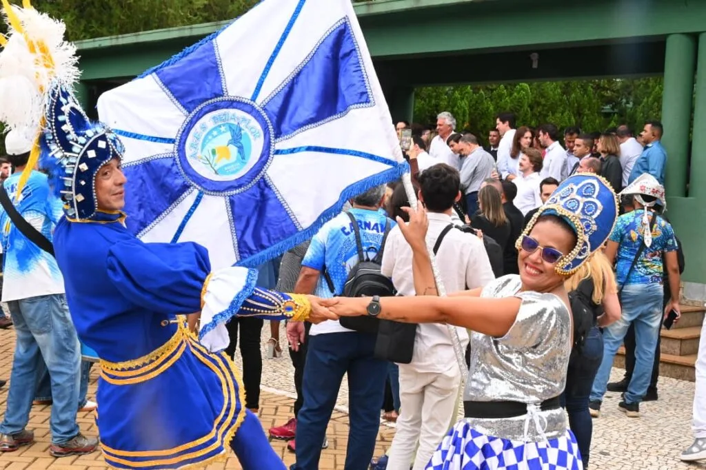 Prefeito Sandro Mabel reforça apoio ao pré-Carnaval durante lançamento do Folia Goiás 2026