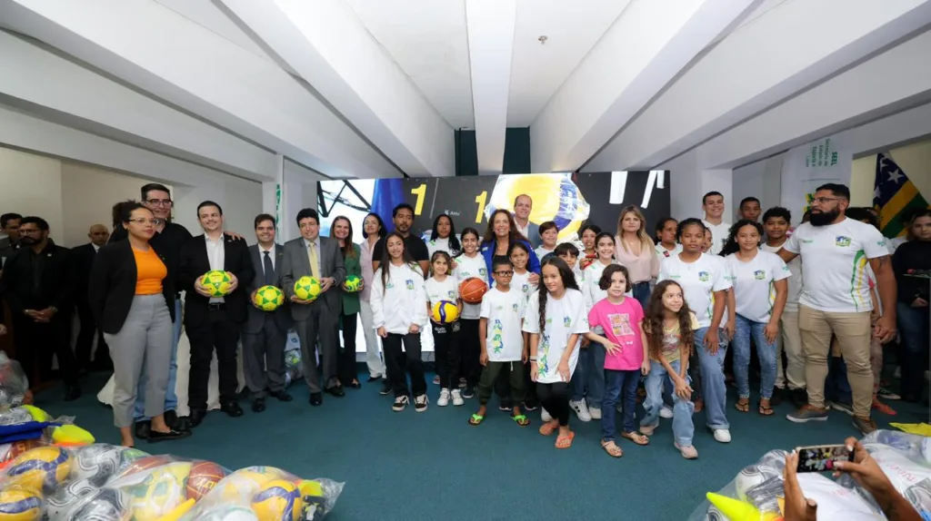 Governo entrega R$ 1,5 milhão em material esportivo para municípios goianos