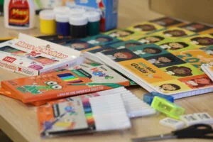 Seduc entrega de materiais pedagógicos do AlfaMais a prefeitos de 114 municípios