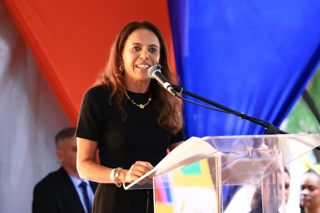 Caiado lança Folia Goiás 2026 com investimento de R$ 20 milhões no carnaval