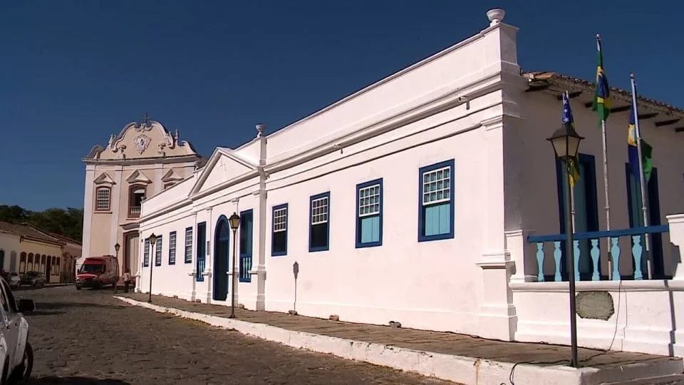 Palácio Conde dos Arcos sedia lançamento do livro “Quando a Alma Floresce”