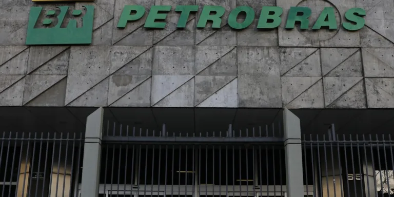 Petrobras reduz em 7,8% preço de venda do gás natural a distribuidoras