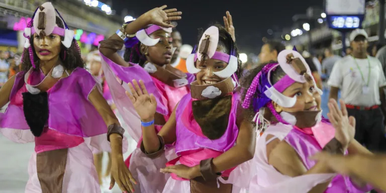 Escolas mirins se apresentarão nos ensaios na Marques de Sapucaí