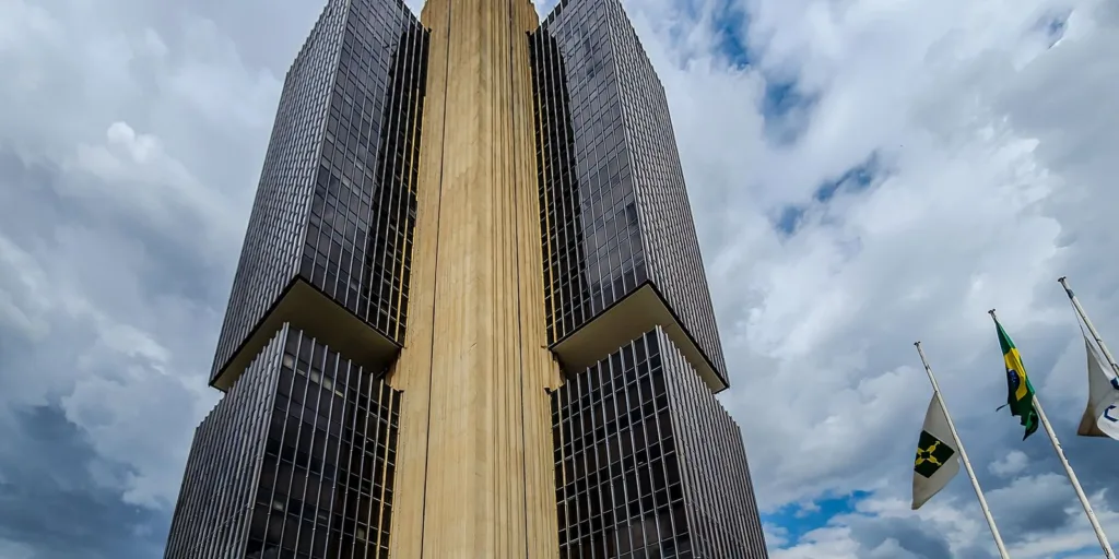 BC mantém juros básicos em 15% ao ano por quinta vez seguida