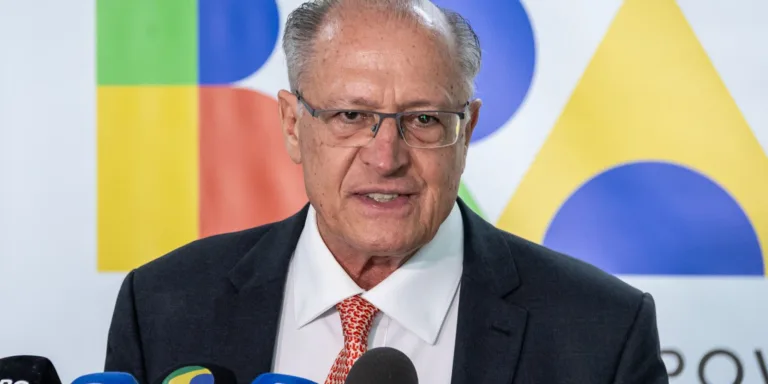 Tarifa global de 15% dos EUA é boa para o Brasil, diz Alckmin