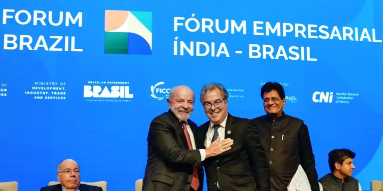 Brasil e Índia fazem parceria para produção de medicamentos