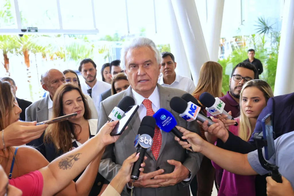 Caiado busca diálogo com Vanderlan sobre sucessão em Goiás após filiação ao PSD