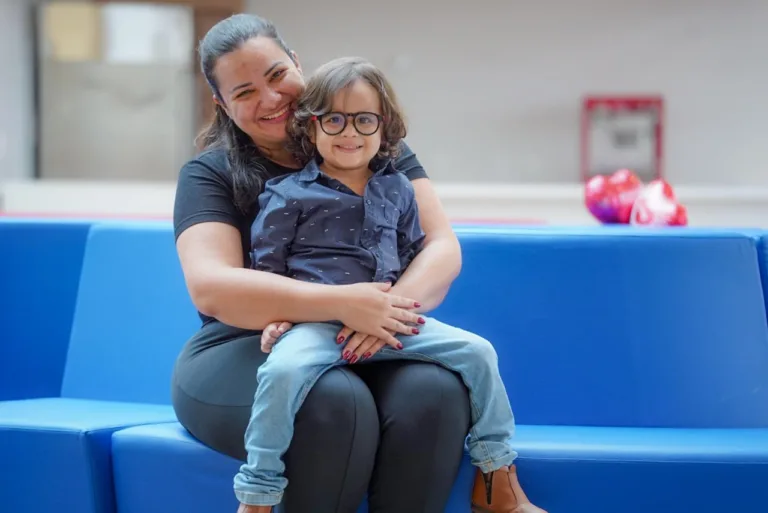 Goiás amplia rede de atendimento oncológico para crianças, jovens e adultos