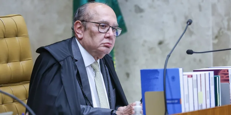 Mendes manda PF apurar suposta espionagem contra secretário do Recife