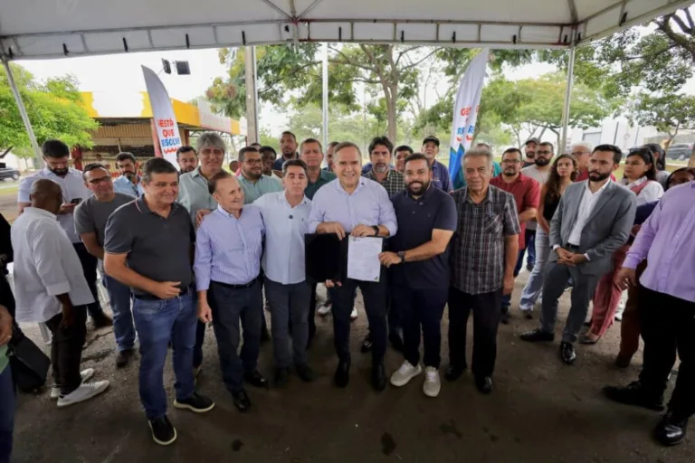 Prefeito Sandro Mabel assina ordem de serviço para recapeamento de bairros na Região Norte