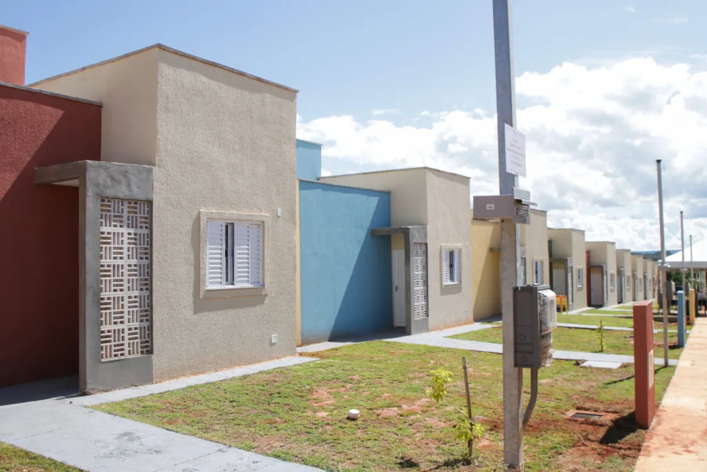 Agehab sorteia 396 casas a custo zero em nove municípios