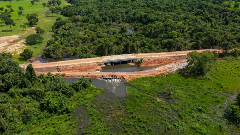 Inaugurada ponte entre Nova Crixás e Mato Grosso