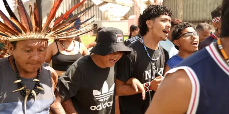 Santarém: indígenas protestam contra desestatização de hidrovias