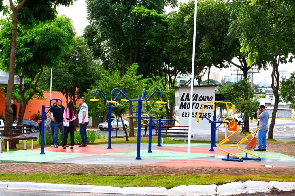 Mabel destaca revitalização do Centro de Goiânia durante entrega da Praça Botafogo
