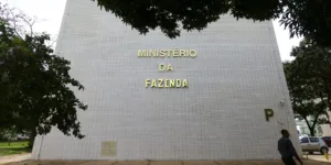Saída de Haddad do governo depende de reunião entre Lula e Trump