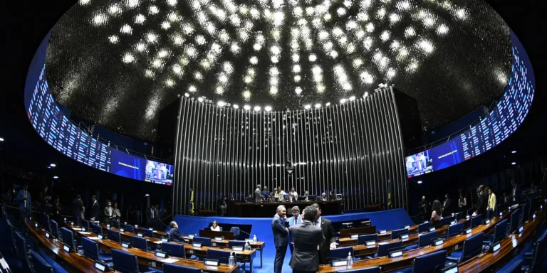 Senado aprova regras mais duras para condenados por morte de policiais