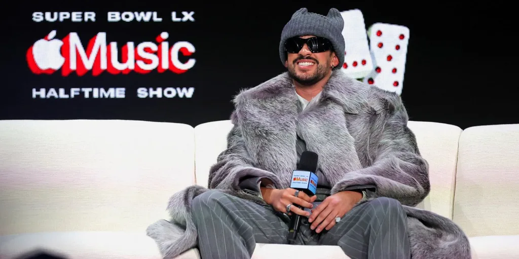 Final do futebol americano vira festa multicultural pró-imigrantes