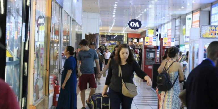 Varejo goiano tem alta de 3,3% em dezembro de 2025