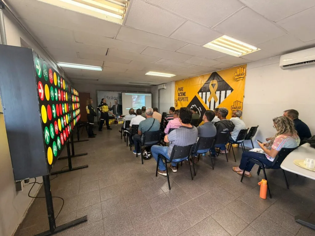 Prefeitura de Goiânia capacita motoristas com curso de direção defensiva