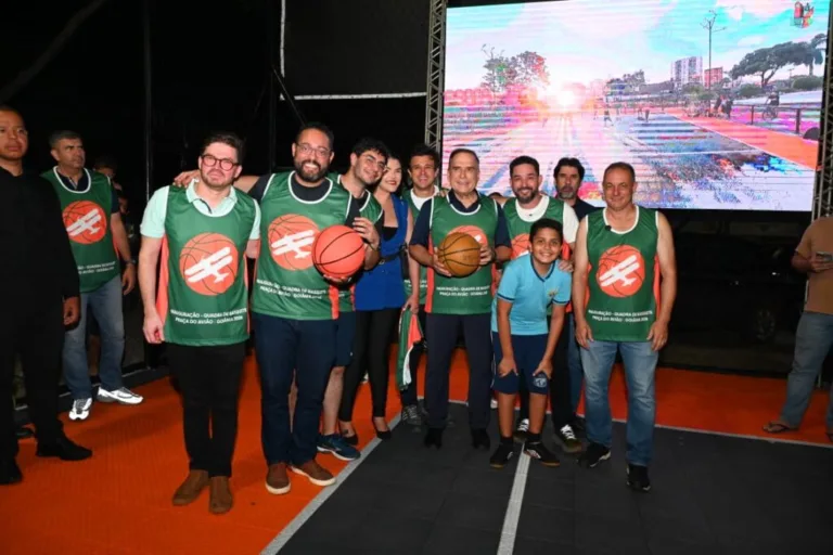 Mabel entrega revitalização da quadra de basquete da Praça do Avião