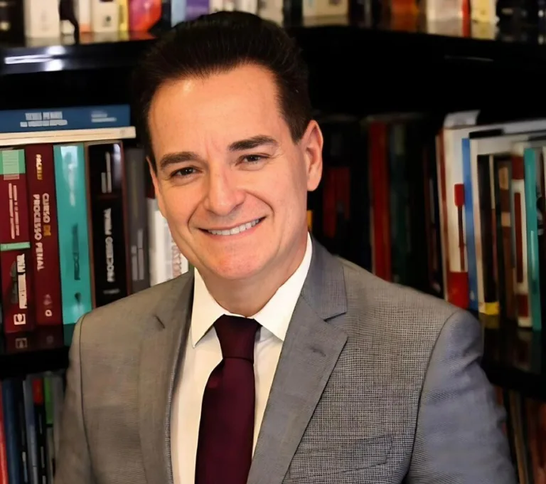 ExpoDireito Brasil reúne juristas em Brasília e terá participação do professor e criminalista Roberto Serra