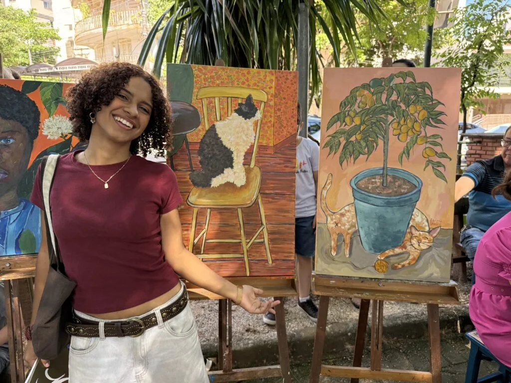 Manhã cultural no Bosque dos Buritis reúne alunos e famílias do Centro Livre de Artes