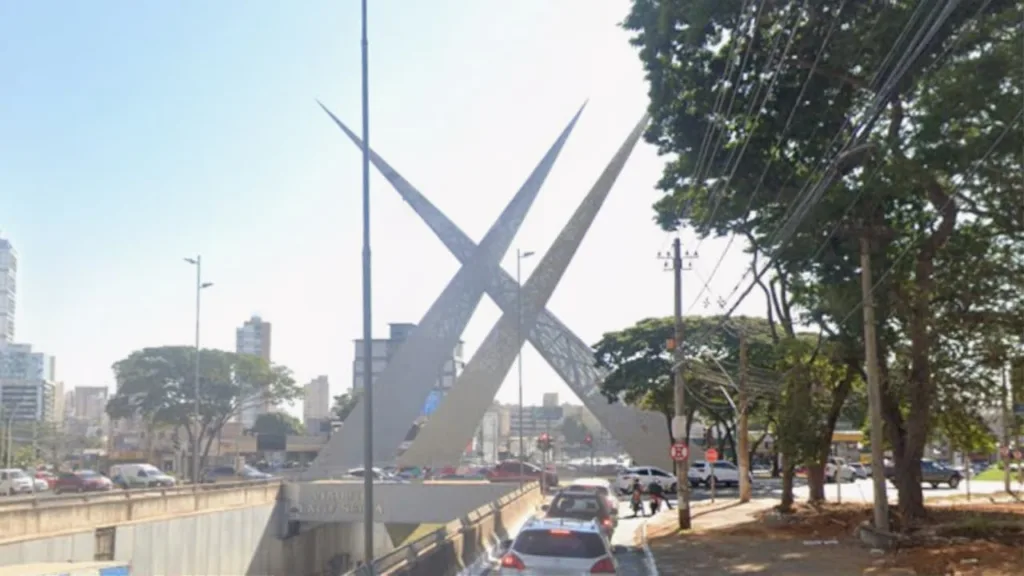 Goiânia: obras no Monumento Três Marcos alteram trânsito na Av. 85