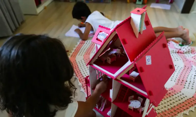 IR 2026: como declarar dependentes e pensão alimentícia; dedução é de R$ 2.275,08 por pessoa